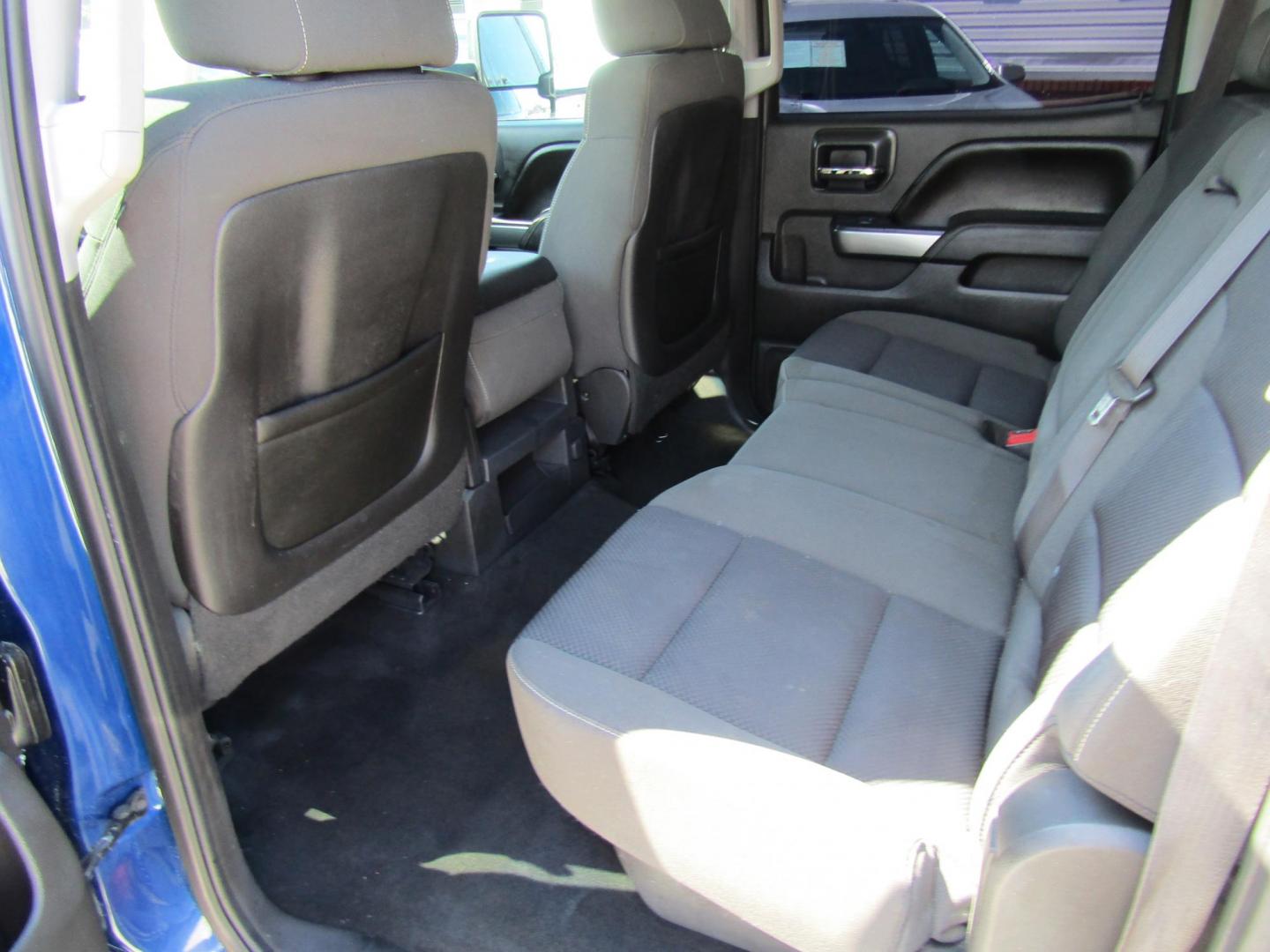 2014 Blue Chevrolet Silverado 1500 1LT Crew Cab 4WD (3GCUKREC4EG) with an 5.3L V8 OHV 16V engine, Automatic transmission, located at 15016 S Hwy 231, Midland City, AL, 36350, (334) 983-3001, 31.306210, -85.495277 - Photo#4