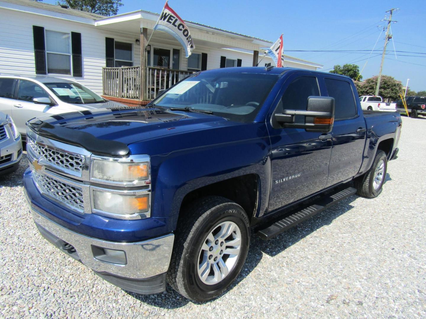2014 Blue Chevrolet Silverado 1500 1LT Crew Cab 4WD (3GCUKREC4EG) with an 5.3L V8 OHV 16V engine, Automatic transmission, located at 15016 S Hwy 231, Midland City, AL, 36350, (334) 983-3001, 31.306210, -85.495277 - Photo#2