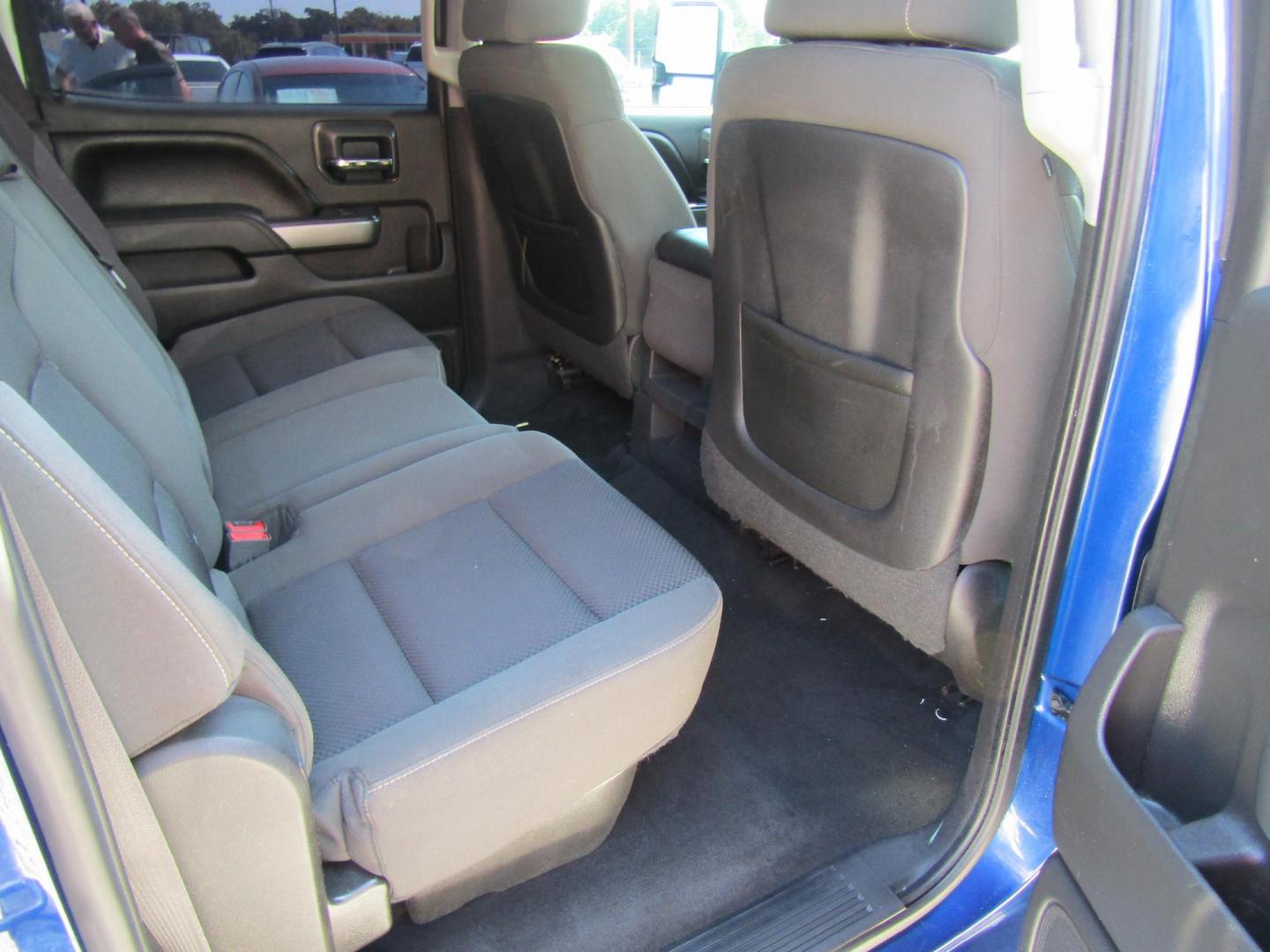 2014 Blue Chevrolet Silverado 1500 1LT Crew Cab 4WD (3GCUKREC4EG) with an 5.3L V8 OHV 16V engine, Automatic transmission, located at 15016 S Hwy 231, Midland City, AL, 36350, (334) 983-3001, 31.306210, -85.495277 - Photo#8