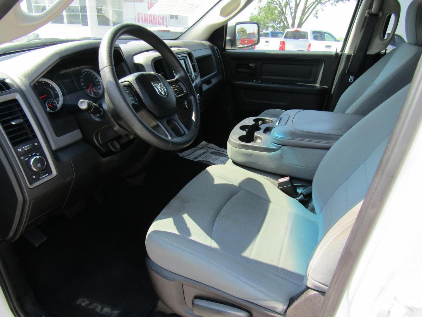 2019 WHITE RAM 1500 Tradesman Quad Cab 2WD (1C6RR6FT5KS) with an 5.7L V8 OHV 16V engine, Automatic transmission, located at 15016 S Hwy 231, Midland City, AL, 36350, (334) 983-3001, 31.306210, -85.495277 - Photo#3