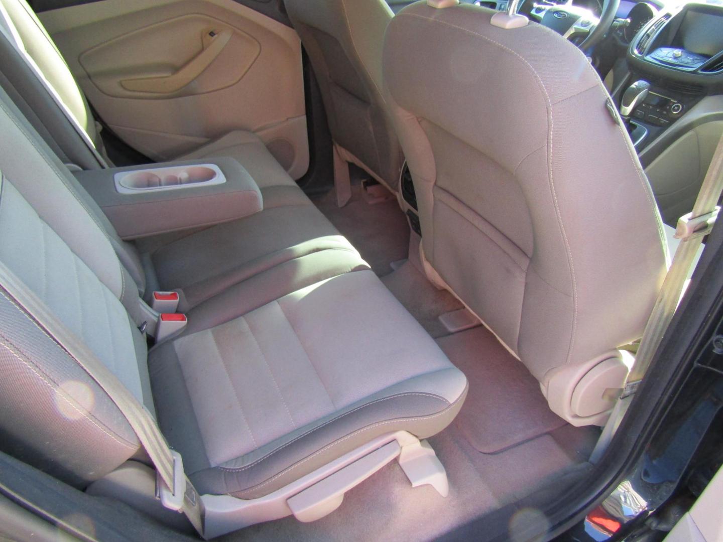 2013 Black Ford Escape SE FWD (1FMCU0GX9DU) with an 1.6L L4 DOHC 16V engine, Automatic transmission, located at 15016 S Hwy 231, Midland City, AL, 36350, (334) 983-3001, 31.306210, -85.495277 - Photo#8