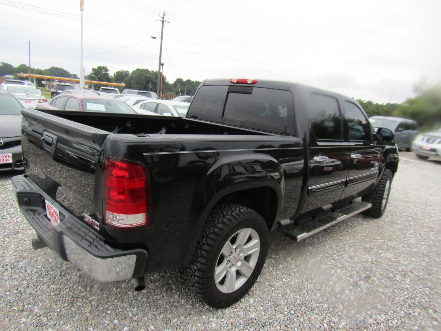 2013 Black GMC Sierra 1500 SLE Crew Cab 2WD (3GTP1VE03DG) with an 5.3L V8 OHV 16V FFV engine, Automatic transmission, located at 15016 S Hwy 231, Midland City, AL, 36350, (334) 983-3001, 31.306210, -85.495277 - Photo#7