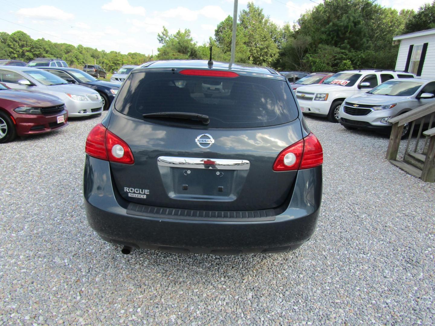 2015 Blue Nissan Rogue Select S 2WD (JN8AS5MT6FW) with an 2.5L L4 DOHC 16V engine, Automatic transmission, located at 15016 S Hwy 231, Midland City, AL, 36350, (334) 983-3001, 31.306210, -85.495277 - Photo#6