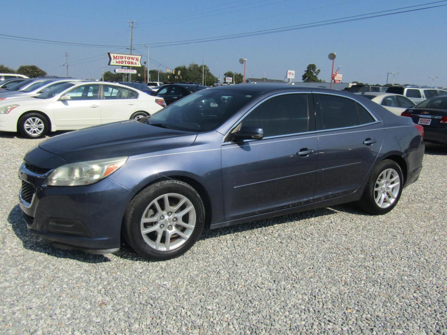 2015 Blue Chevrolet Malibu 1LT (1G11C5SL6FF) with an 2.5L L4 DOHC 16V engine, Automatic transmission, located at 15016 S Hwy 231, Midland City, AL, 36350, (334) 983-3001, 31.306210, -85.495277 - Photo#2