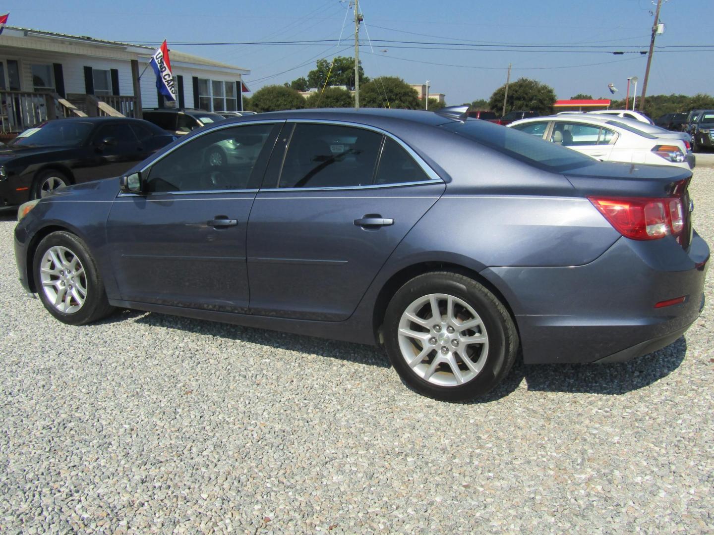 2015 Blue Chevrolet Malibu 1LT (1G11C5SL6FF) with an 2.5L L4 DOHC 16V engine, Automatic transmission, located at 15016 S Hwy 231, Midland City, AL, 36350, (334) 983-3001, 31.306210, -85.495277 - Photo#7