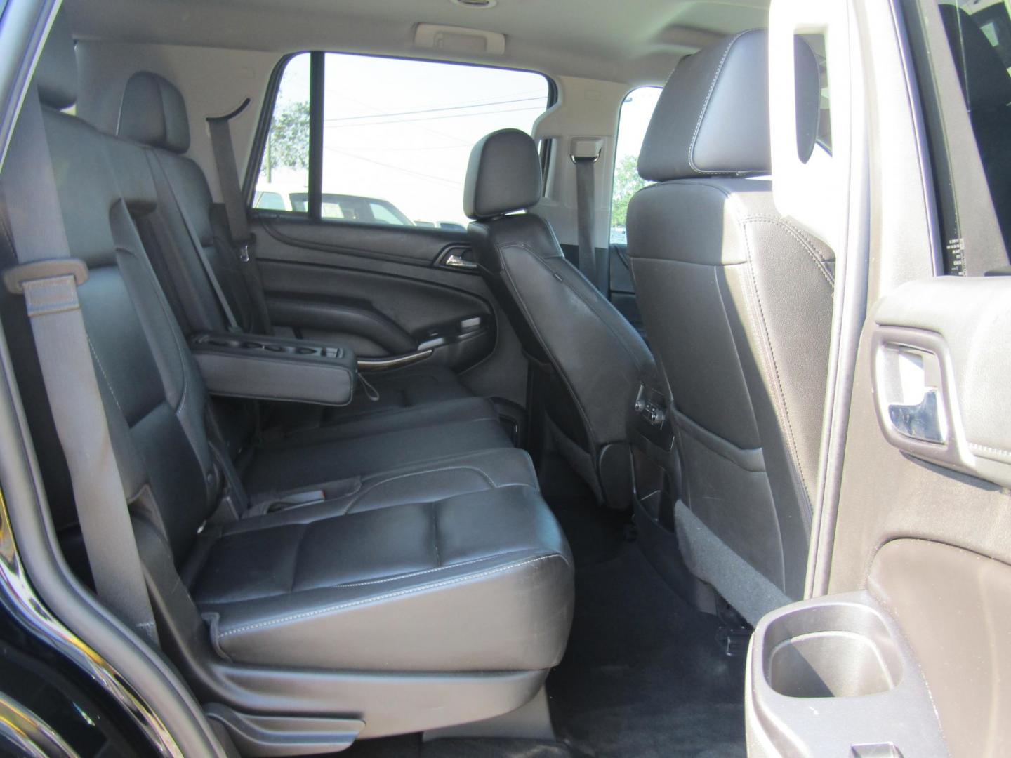 2018 Black Chevrolet Tahoe LT 2WD (1GNSCBKC1JR) with an 5.3L V8 OHV 16V engine, Automatic transmission, located at 15016 S Hwy 231, Midland City, AL, 36350, (334) 983-3001, 31.306210, -85.495277 - Photo#4
