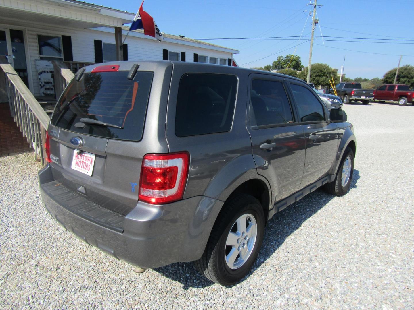 2012 Gray Ford Escape XLS FWD (1FMCU0C76CK) with an 2.5L L4 DOHC 16V engine, Automatic transmission, located at 15016 S Hwy 231, Midland City, AL, 36350, (334) 983-3001, 31.306210, -85.495277 - Photo#6
