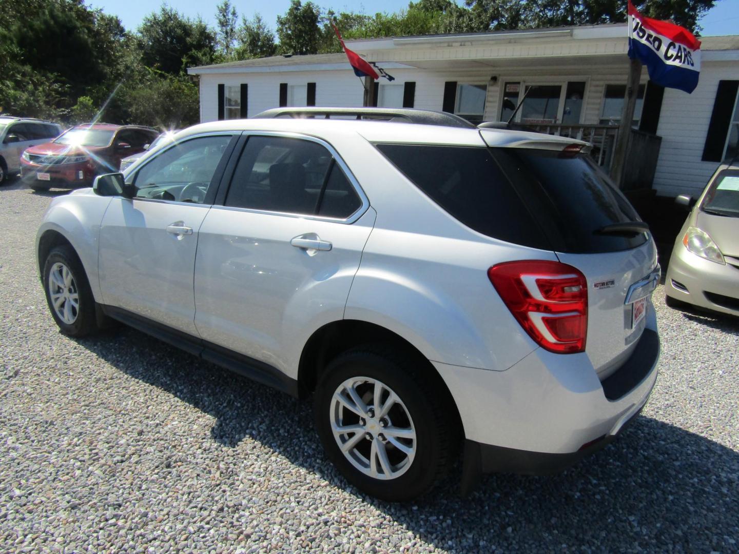 2016 Silver Chevrolet Equinox LT 2WD (1GNALCEK4GZ) with an 2.4L L4 DOHC 16V FFV engine, Automatic transmission, located at 15016 S Hwy 231, Midland City, AL, 36350, (334) 983-3001, 31.306210, -85.495277 - Photo#3