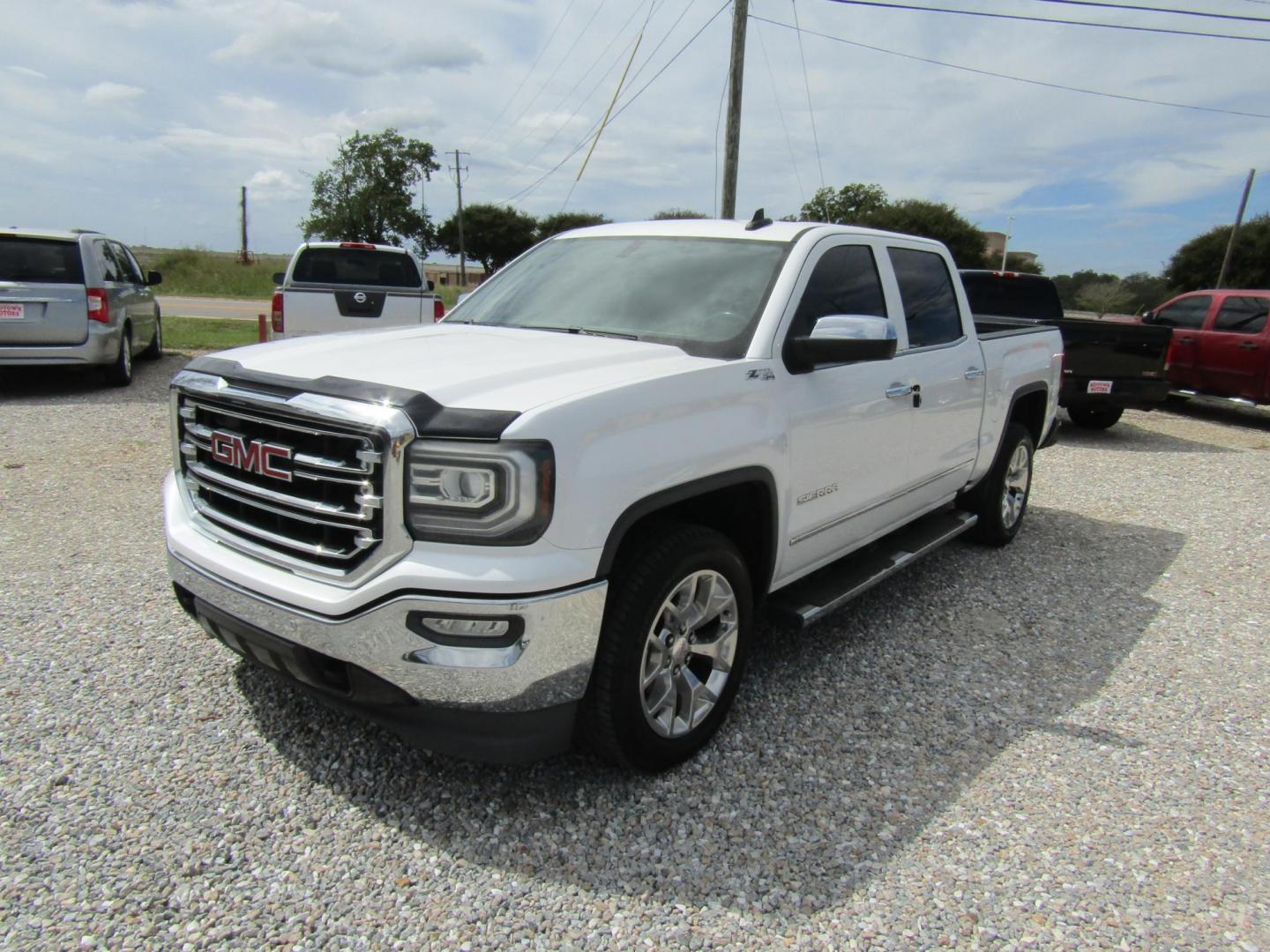 2016 WHITE GMC Sierra 1500 SLT Crew Cab Long Box 4WD (3GTU2NEC7GG) with an 5.3L V8 OHV 16V engine, Automatic transmission, located at 15016 S Hwy 231, Midland City, AL, 36350, (334) 983-3001, 31.306210, -85.495277 - Photo#2