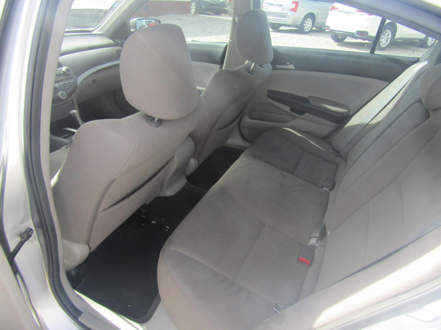 2012 Silver Honda Accord LX Sedan AT (1HGCP2F31CA) with an 2.4L L4 DOHC 16V engine, Automatic transmission, located at 15016 S Hwy 231, Midland City, AL, 36350, (334) 983-3001, 31.306210, -85.495277 - Photo#4