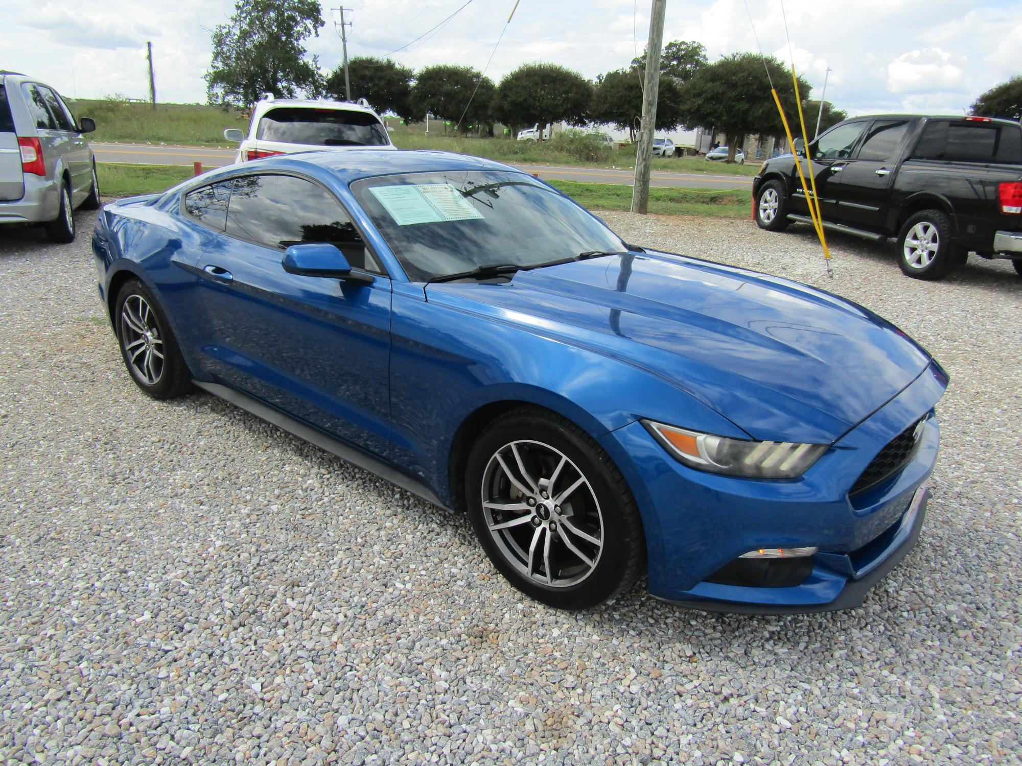 photo of 2017 Ford Mustang 