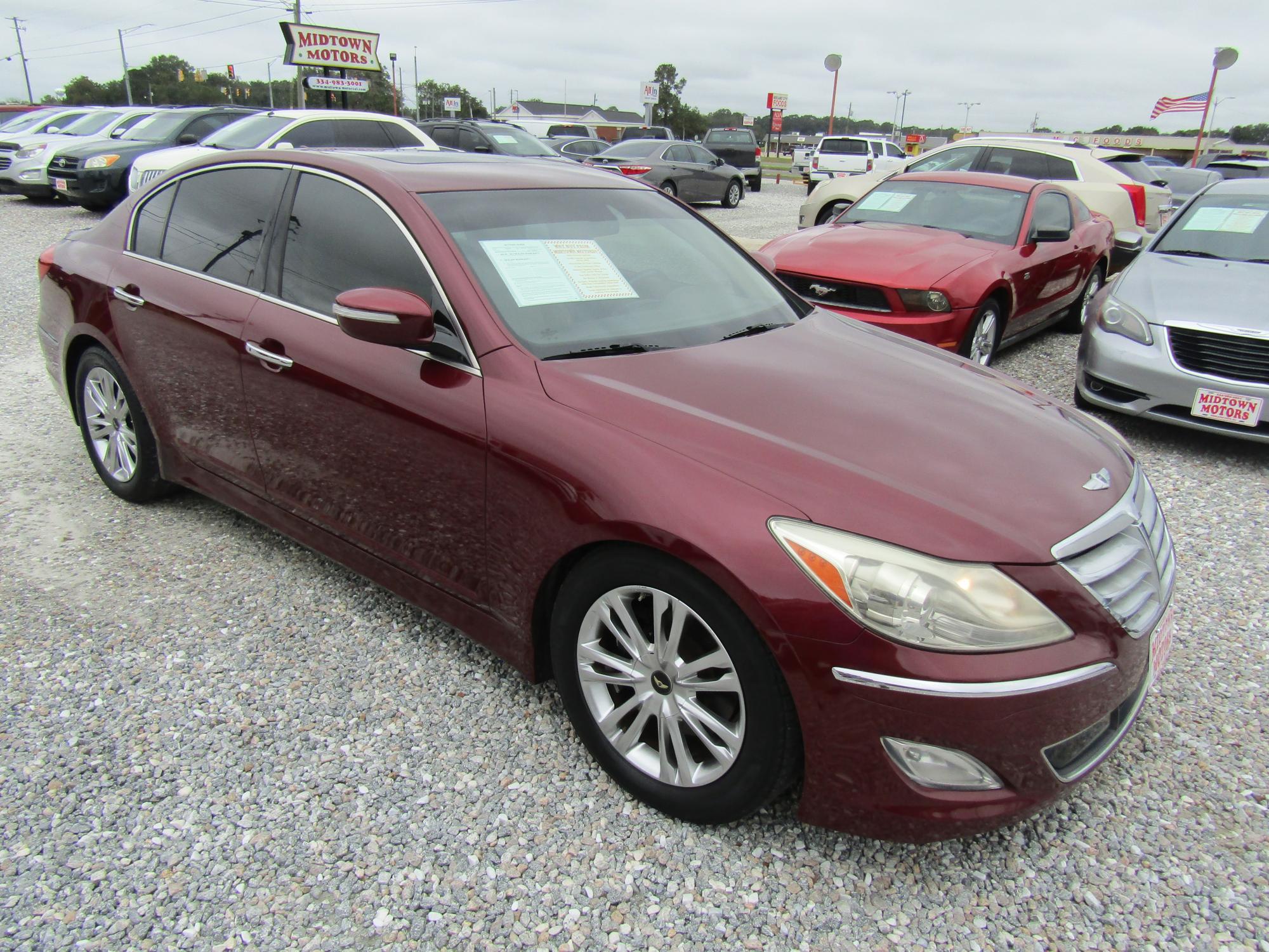 photo of 2013 Hyundai Genesis