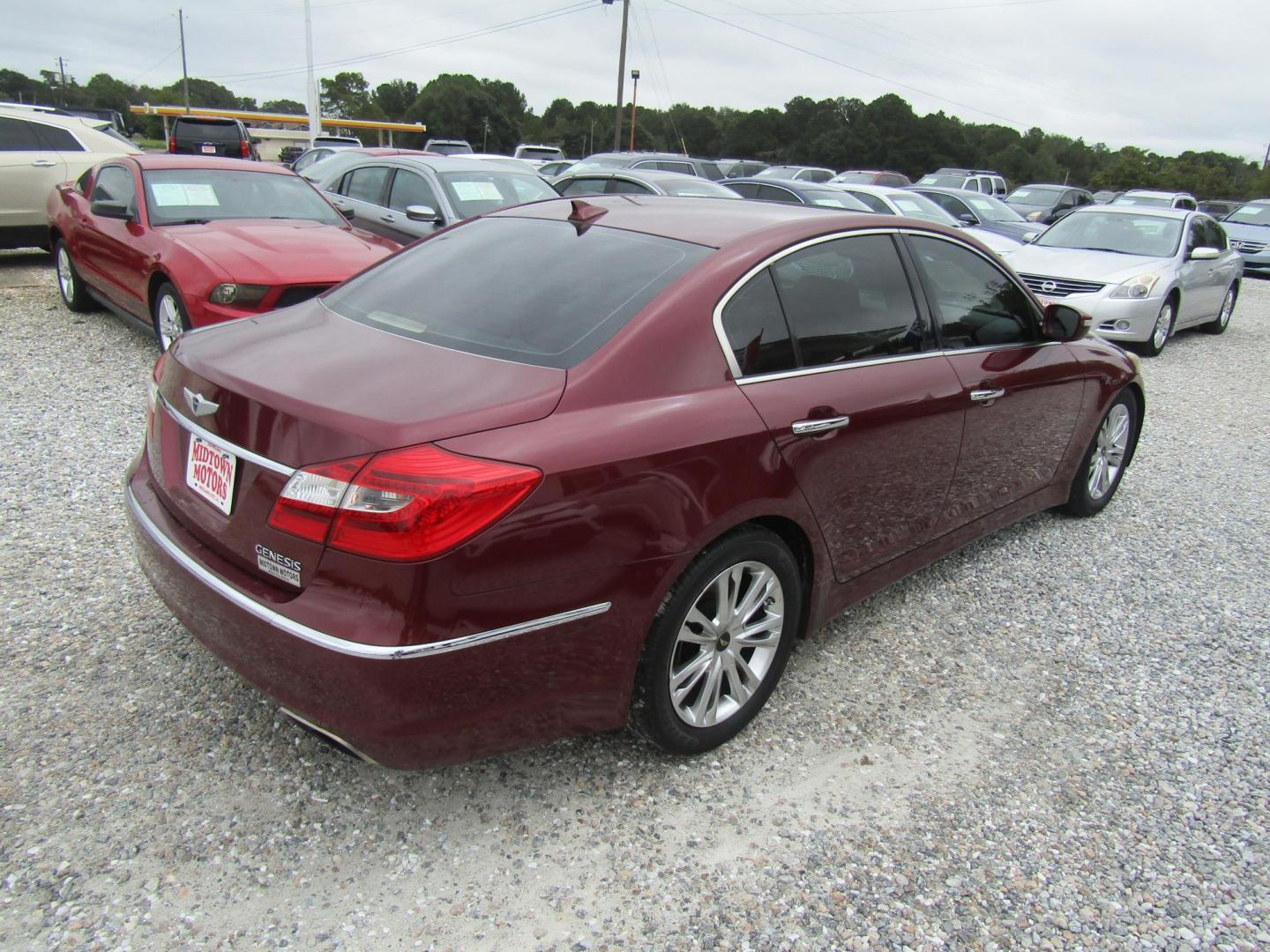 2013 Red Hyundai Genesis 3.8L (KMHGC4DD5DU) with an 3.8L V6 DOHC 24V engine, Automatic transmission, located at 15016 S Hwy 231, Midland City, AL, 36350, (334) 983-3001, 31.306210, -85.495277 - Photo#7