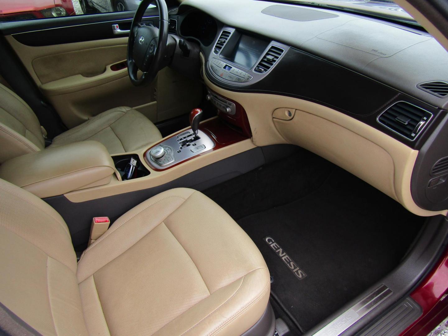 2013 Red Hyundai Genesis 3.8L (KMHGC4DD5DU) with an 3.8L V6 DOHC 24V engine, Automatic transmission, located at 15016 S Hwy 231, Midland City, AL, 36350, (334) 983-3001, 31.306210, -85.495277 - Photo#9