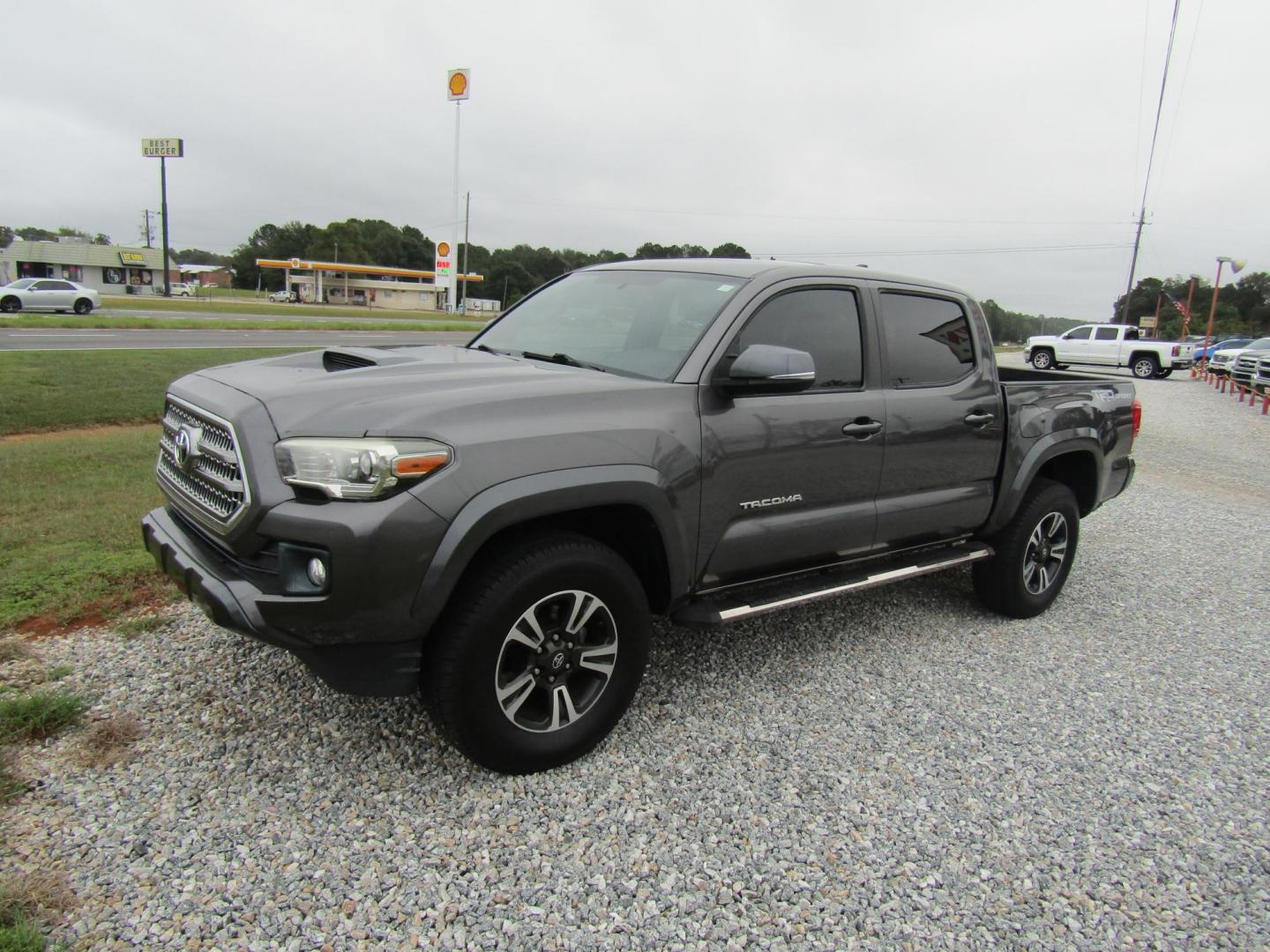 2017 Gray Toyota Tacoma SR5 Double Cab Long Bed V6 6AT 2WD (5TFAZ5CN7HX) with an 3.6L V6 DOHC 24V engine, Automatic transmission, located at 15016 S Hwy 231, Midland City, AL, 36350, (334) 983-3001, 31.306210, -85.495277 - Photo#2