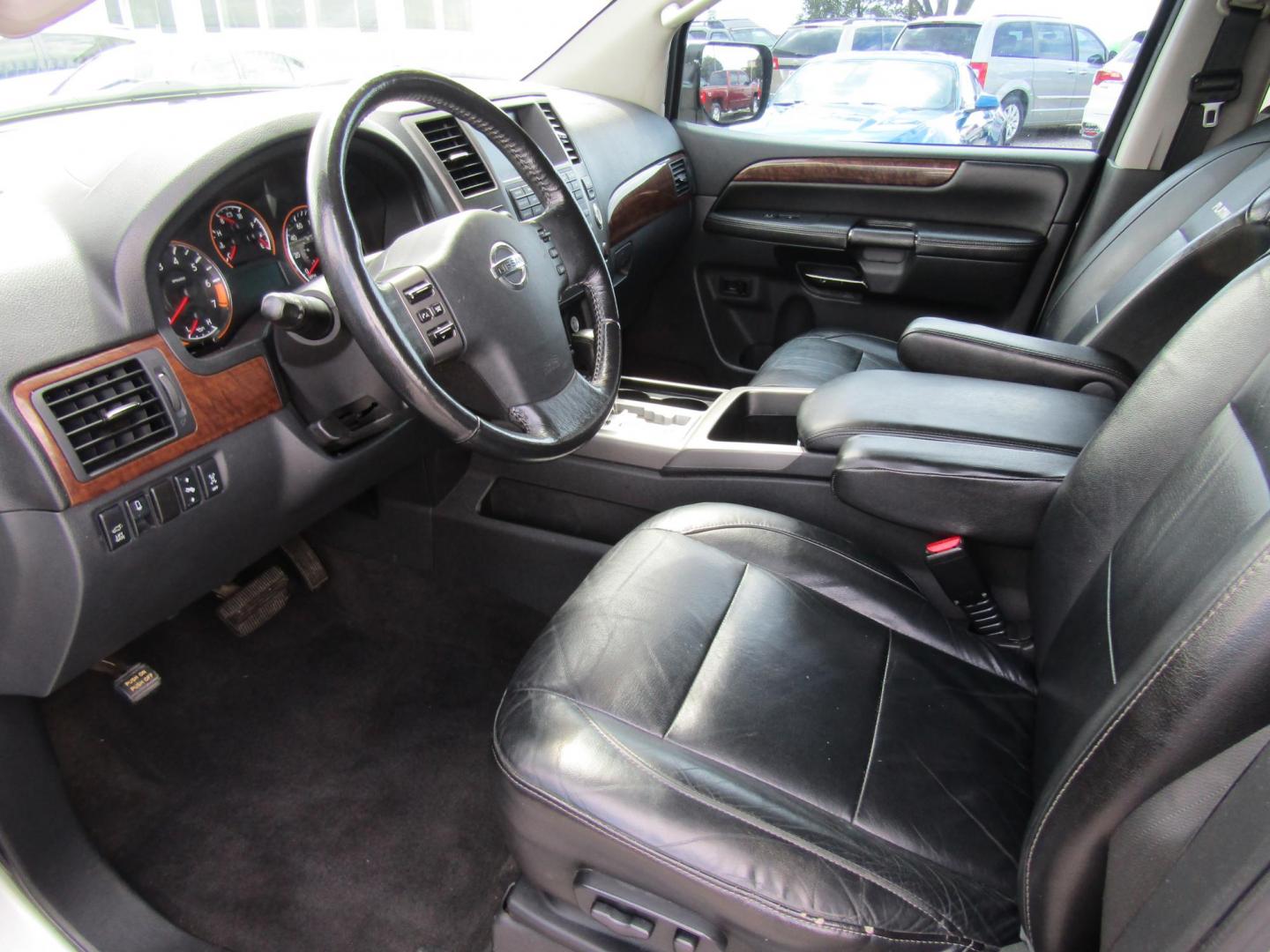 2012 Silver Nissan Armada Platinum 2WD (5N1BA0NFXCN) with an 5.6L V8 DOHC 32V FFV engine, 5-Speed Automatic transmission, located at 15016 S Hwy 231, Midland City, AL, 36350, (334) 983-3001, 31.306210, -85.495277 - Photo#3