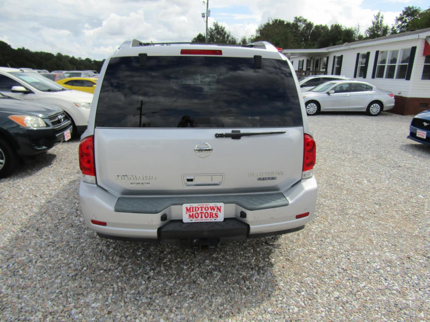 2012 Silver Nissan Armada Platinum 2WD (5N1BA0NFXCN) with an 5.6L V8 DOHC 32V FFV engine, 5-Speed Automatic transmission, located at 15016 S Hwy 231, Midland City, AL, 36350, (334) 983-3001, 31.306210, -85.495277 - Photo#5