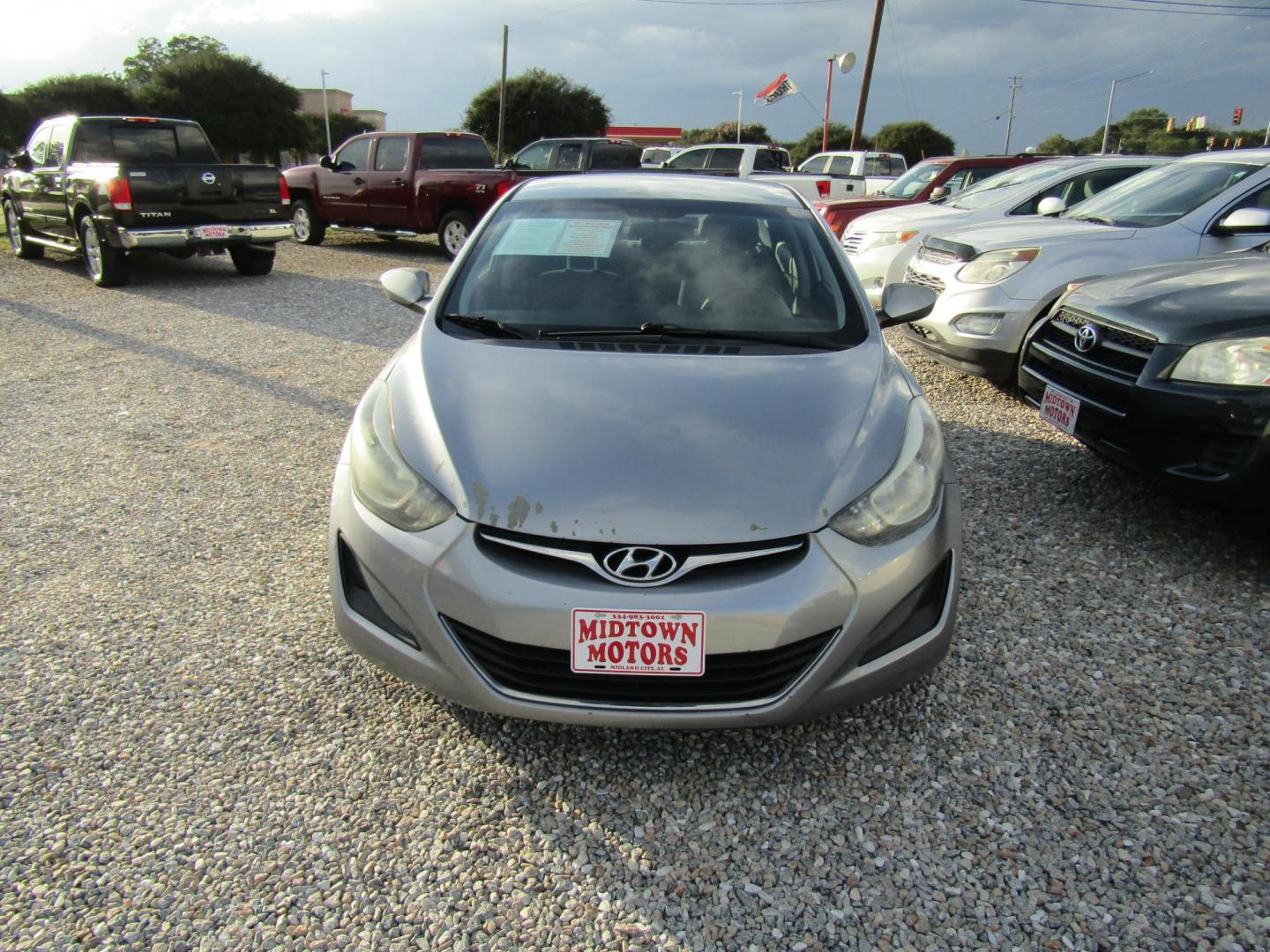2016 Gray Hyundai Elantra Limited (5NPDH4AE0GH) with an 1.8L L4 DOHC 16V engine, Automatic transmission, located at 15016 S Hwy 231, Midland City, AL, 36350, (334) 983-3001, 31.306210, -85.495277 - Photo#1