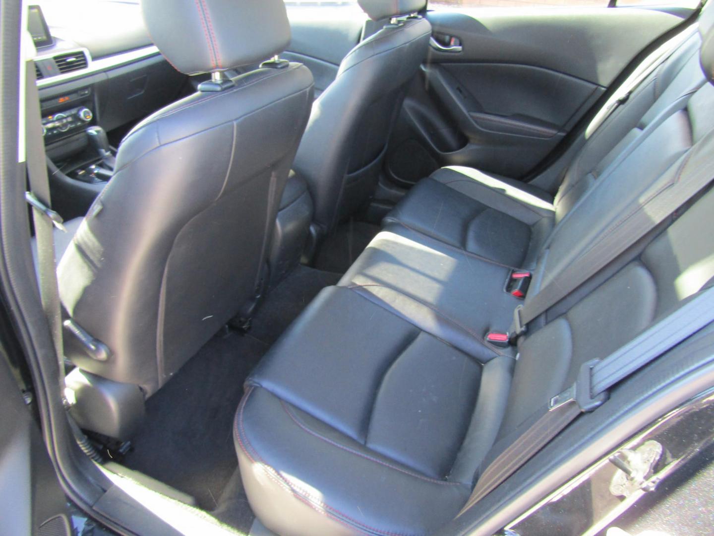 2016 Black Mazda MAZDA3 s Grand Touring AT 4-Door (JM1BM1W30G1) with an 2.5L L4 DOHC 16V engine, Automatic transmission, located at 15016 S Hwy 231, Midland City, AL, 36350, (334) 983-3001, 31.306210, -85.495277 - Photo#4