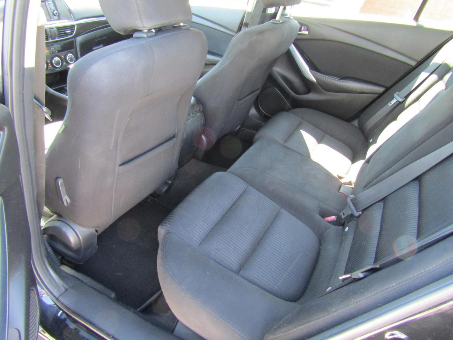 2014 Black Mazda Mazda6 i Sport AT (JM1GJ1U69E1) with an 2.5L L4 DOHC 16V engine, Automatic transmission, located at 15016 S Hwy 231, Midland City, AL, 36350, (334) 983-3001, 31.306210, -85.495277 - Photo#4