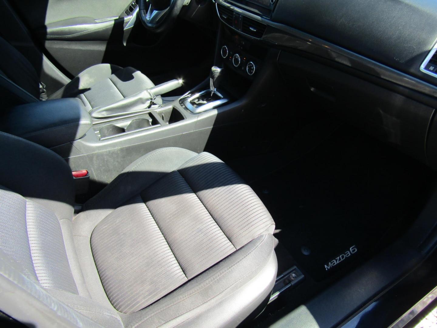 2014 Black Mazda Mazda6 i Sport AT (JM1GJ1U69E1) with an 2.5L L4 DOHC 16V engine, Automatic transmission, located at 15016 S Hwy 231, Midland City, AL, 36350, (334) 983-3001, 31.306210, -85.495277 - Photo#8