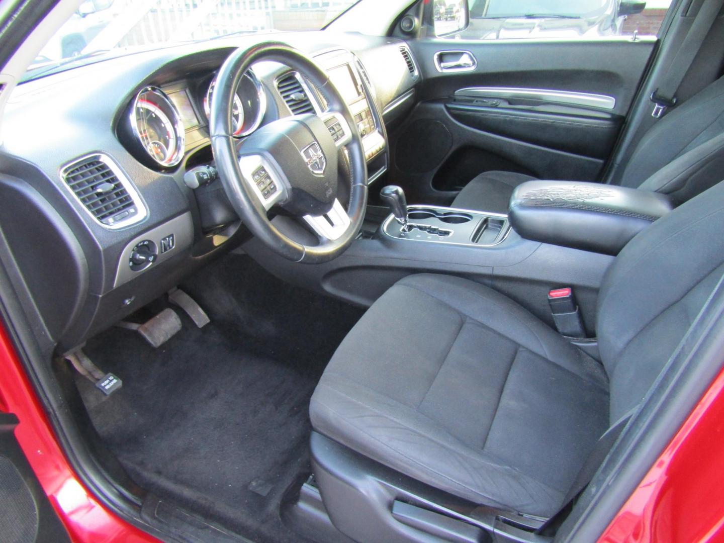 2013 Red Dodge Durango SXT RWD (1C4RDHAG7DC) with an 3.6L V6 DOHC 24V engine, Automatic transmission, located at 15016 S Hwy 231, Midland City, AL, 36350, (334) 983-3001, 31.306210, -85.495277 - Photo#3