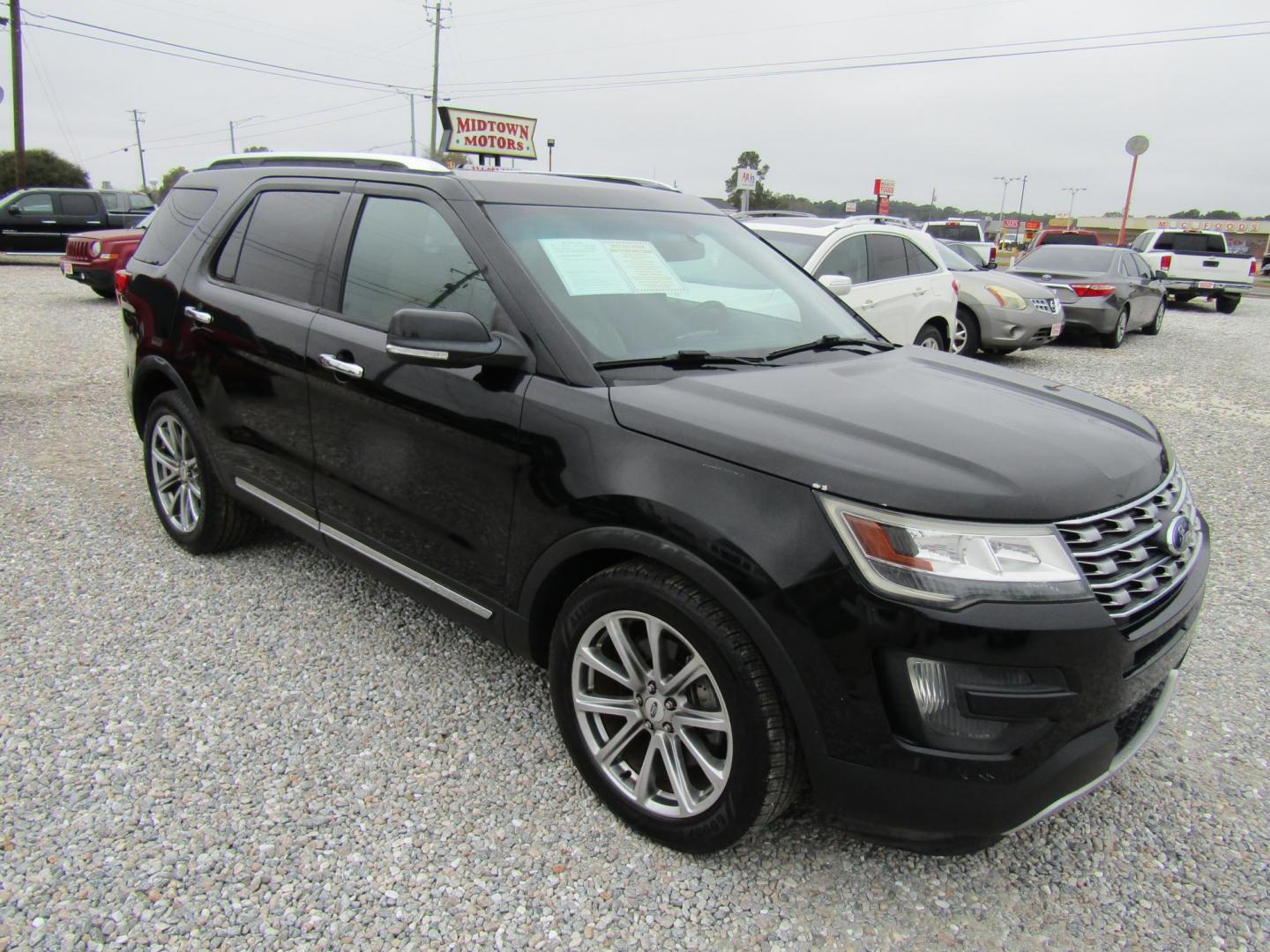 2016 Ford Explorer Limited's photo