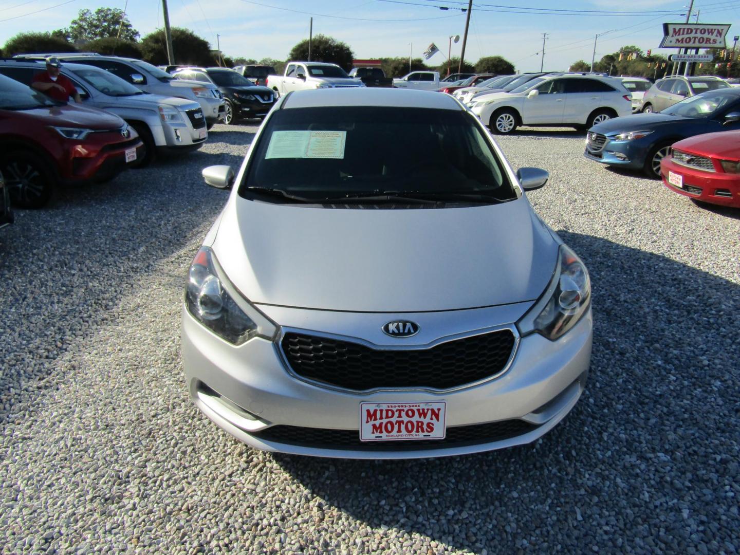 2015 Silver Kia Forte LX (KNAFK4A68F5) with an 1.8L L4 DOHC 16V engine, Automatic transmission, located at 15016 S Hwy 231, Midland City, AL, 36350, (334) 983-3001, 31.306210, -85.495277 - Photo#1