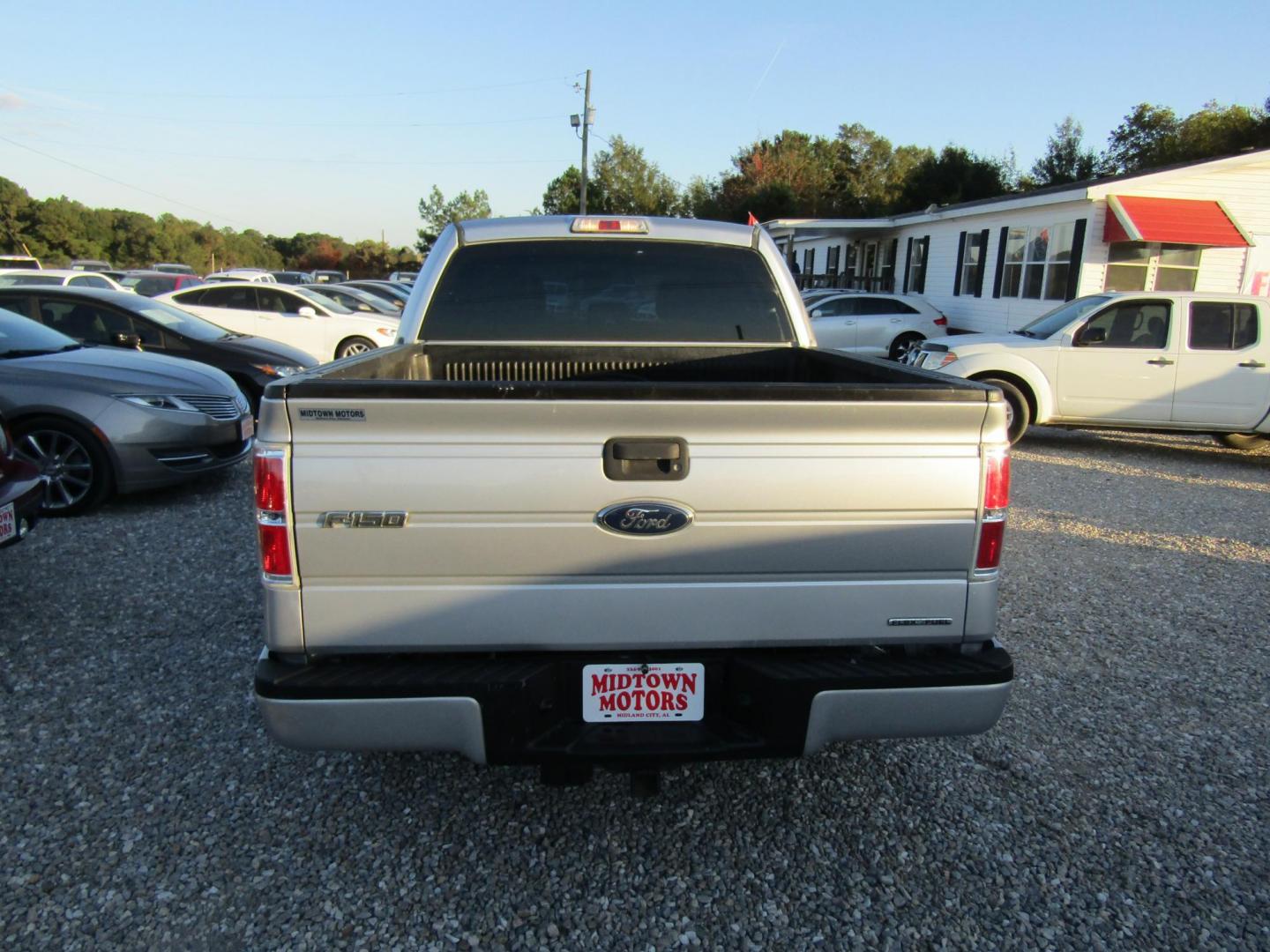 2014 Silver Ford F-150 FX2 SuperCrew 5.5-ft. Bed 2WD (1FTFW1CF0EF) with an 5.0L V8 engine, Automatic transmission, located at 15016 S Hwy 231, Midland City, AL, 36350, (334) 983-3001, 31.306210, -85.495277 - Photo#6