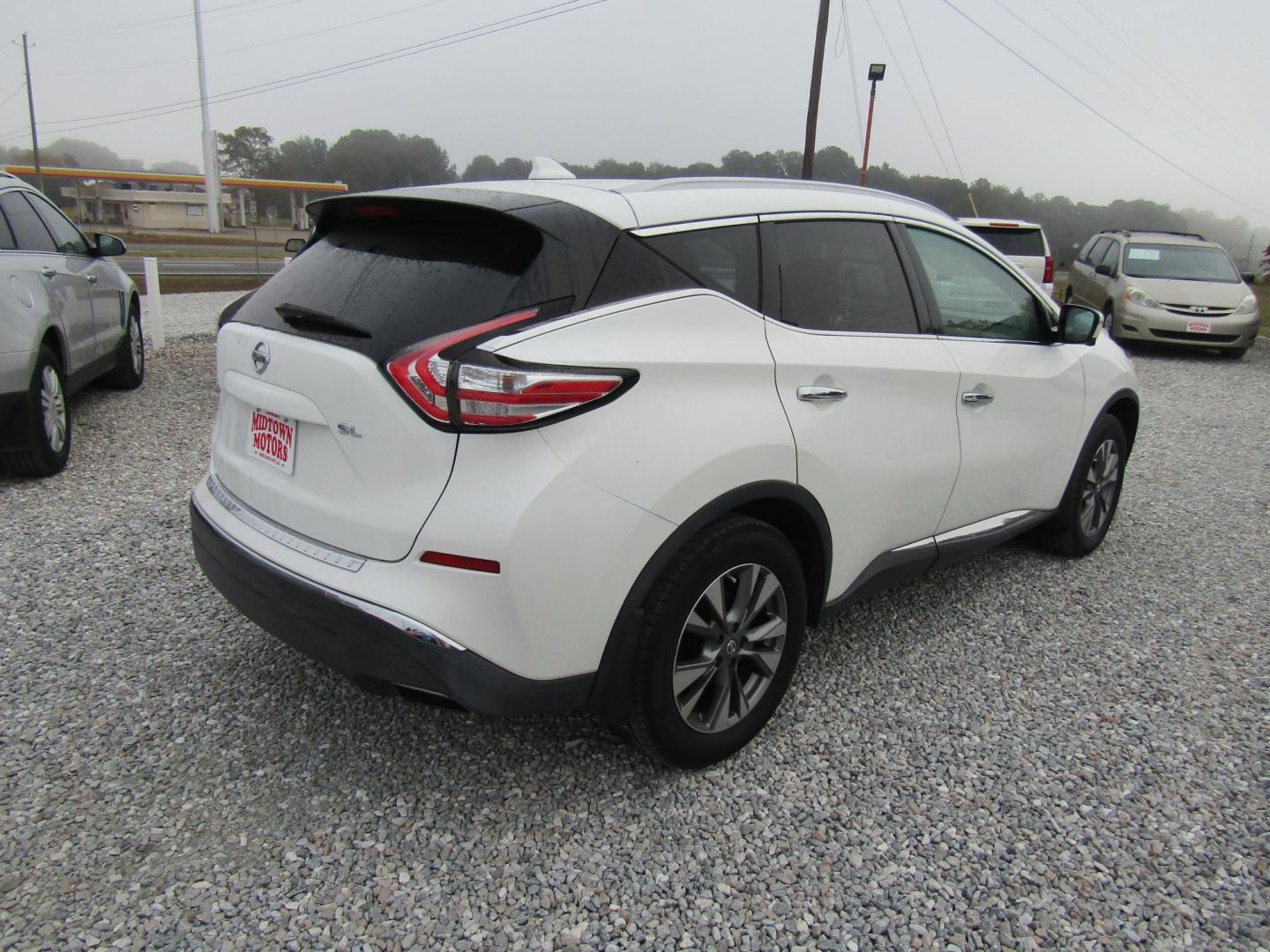 2017 White Nissan Murano Platinum FWD (5N1AZ2MG3HN) with an 3.5L V6 DOHC 24V engine, AUTOMATIC transmission, located at 15016 S Hwy 231, Midland City, AL, 36350, (334) 983-3001, 31.306210, -85.495277 - Photo#7