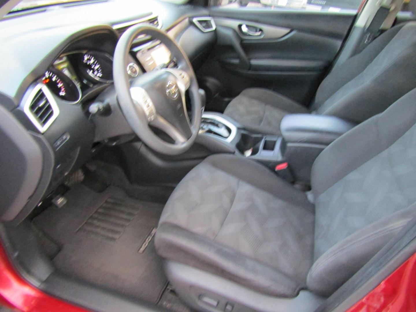 2016 Red Nissan Rogue S 2WD (KNMAT2MT8GP) with an 2.5L L4 DOHC 16V engine, CVT transmission, located at 15016 S Hwy 231, Midland City, AL, 36350, (334) 983-3001, 31.306210, -85.495277 - Photo#3