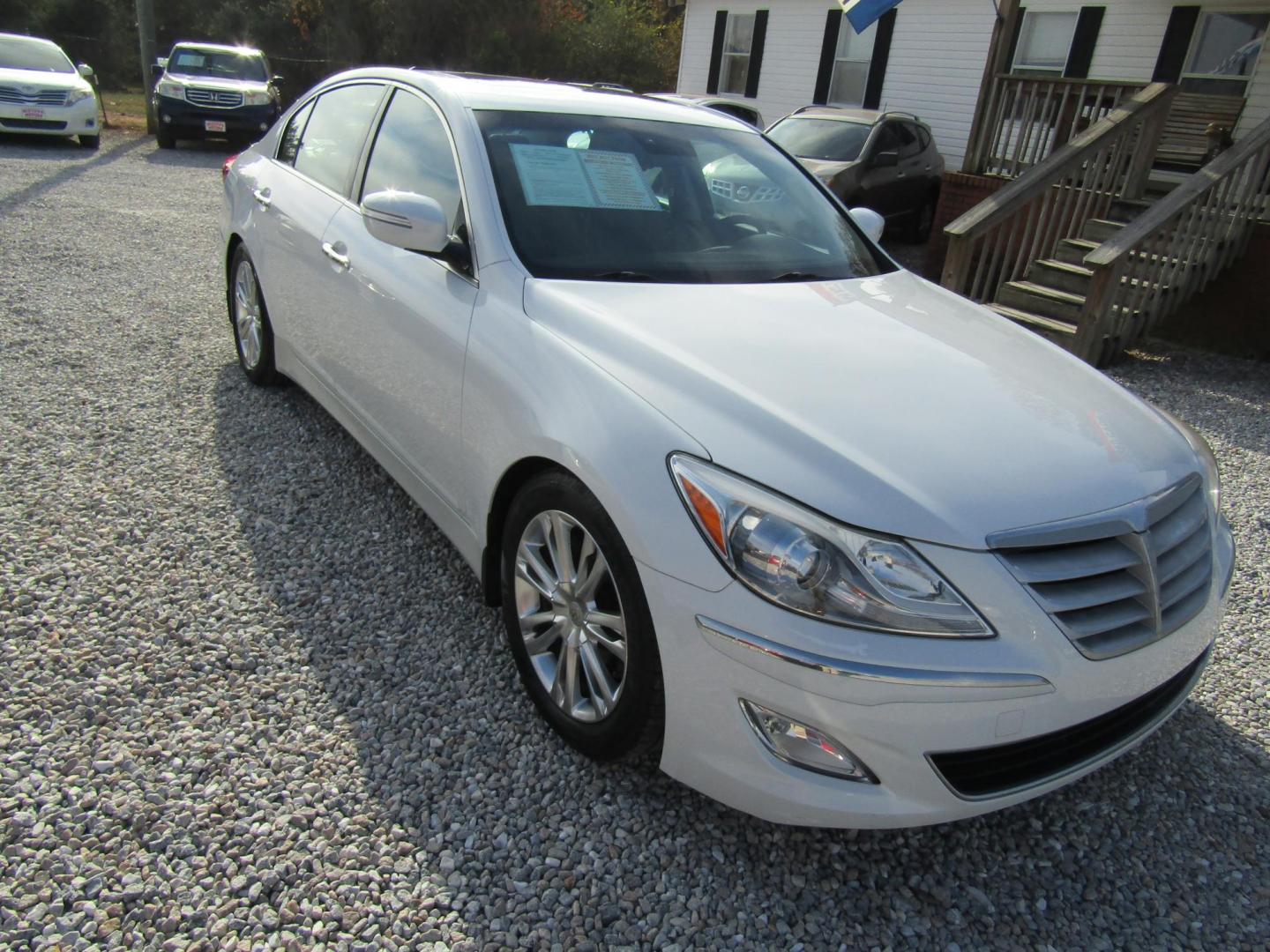 2013 White Hyundai Genesis 3.8L (KMHGC4DD1DU) with an 3.8L V6 DOHC 24V engine, Automatic transmission, located at 15016 S Hwy 231, Midland City, AL, 36350, (334) 983-3001, 31.306210, -85.495277 - Photo#0