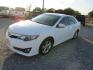 2013 White Toyota Camry SE (4T1BF1FK1DU) with an 2.5L L4 DOHC 16V engine, Automatic transmission, located at 15016 S Hwy 231, Midland City, AL, 36350, (334) 983-3001, 31.306210, -85.495277 - Photo#2