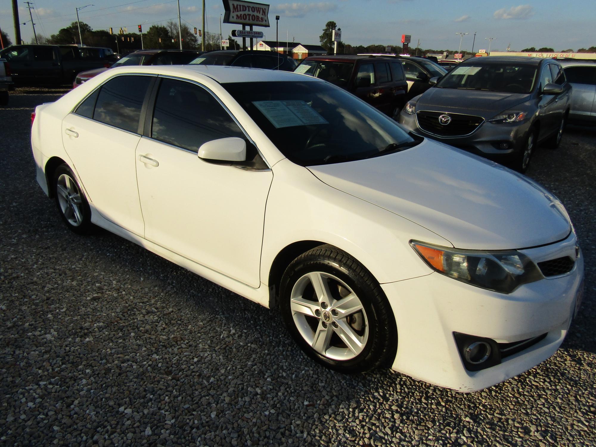 photo of 2013 Toyota Camry 