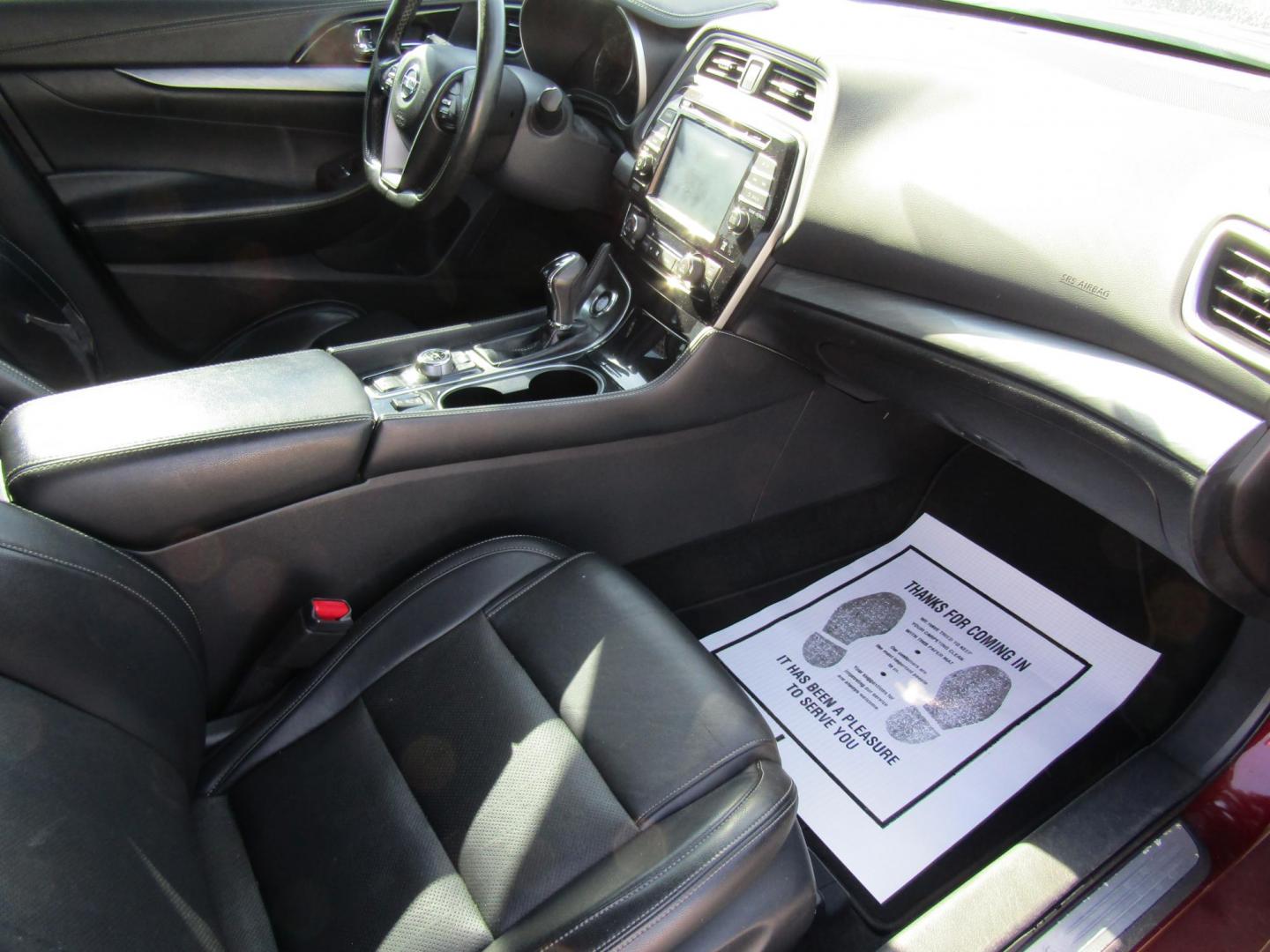 2016 Red Nissan Maxima 3.5 S (1N4AA6AP6GC) with an 3.5L V6 DOHC 24V engine, Automatic transmission, located at 15016 S Hwy 231, Midland City, AL, 36350, (334) 983-3001, 31.306210, -85.495277 - Photo#9