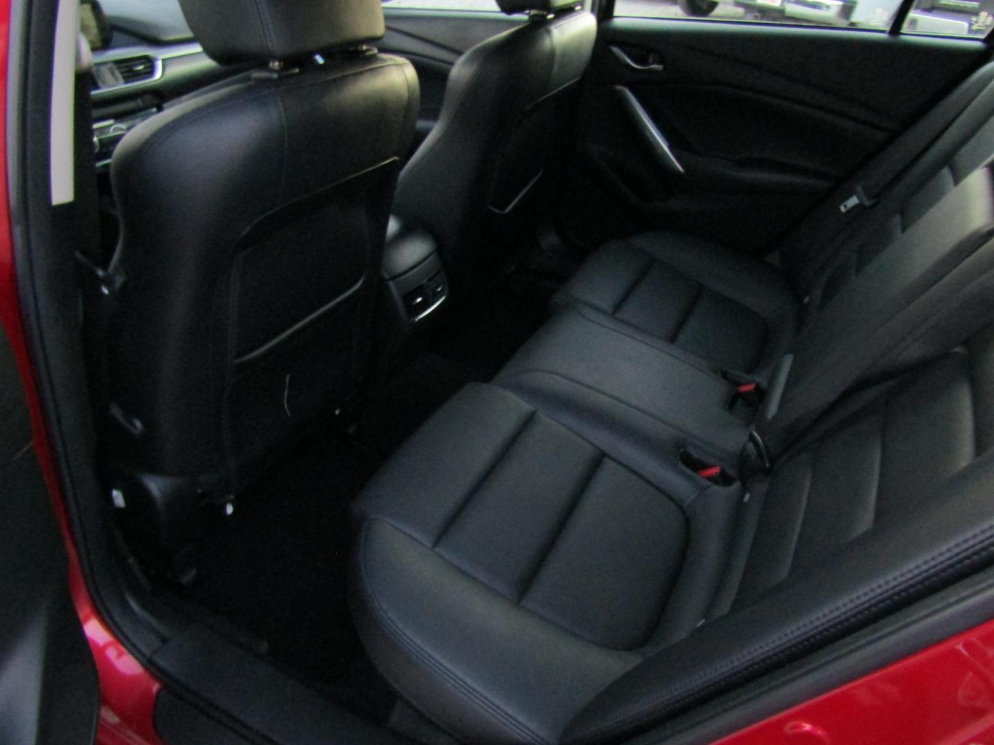 2016 Red Mazda Mazda6 i Touring (JM1GJ1V55G1) with an 2.5L L4 DOHC 16V engine, Automatic transmission, located at 15016 S Hwy 231, Midland City, AL, 36350, (334) 983-3001, 31.306210, -85.495277 - Photo#4