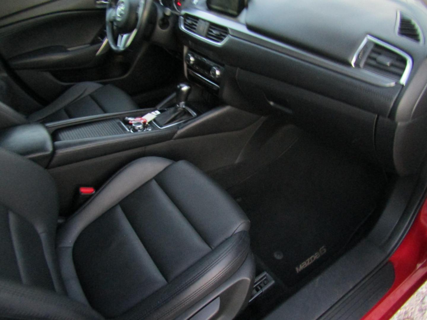 2016 Red Mazda Mazda6 i Touring (JM1GJ1V55G1) with an 2.5L L4 DOHC 16V engine, Automatic transmission, located at 15016 S Hwy 231, Midland City, AL, 36350, (334) 983-3001, 31.306210, -85.495277 - Photo#9