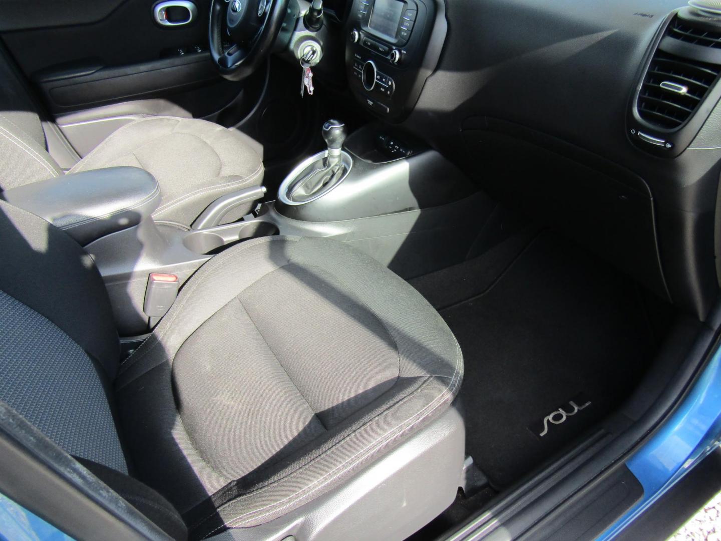 2017 Blue Kia Soul + (KNDJP3A57H7) with an 2.0L L4 DOHC 16V engine, Automatic transmission, located at 15016 S Hwy 231, Midland City, AL, 36350, (334) 983-3001, 31.306210, -85.495277 - Photo#9