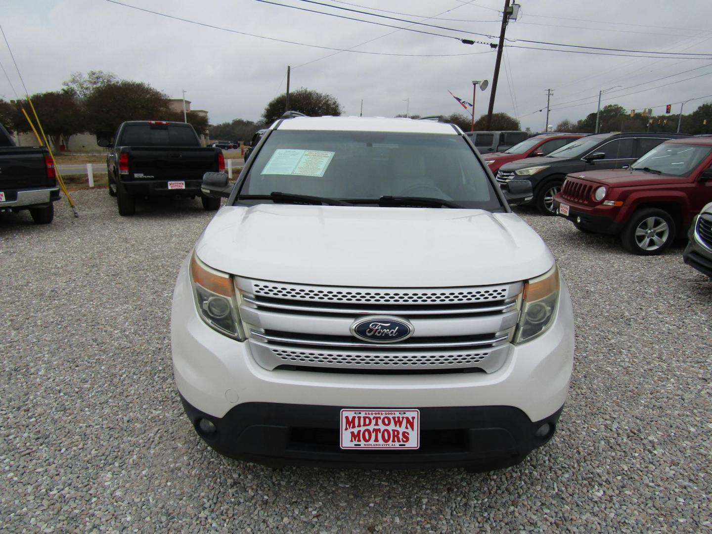 2015 White Ford Explorer XLT FWD (1FM5K7D88FG) with an 3.5L V6 DOHC 24V engine, Automatic transmission, located at 15016 S Hwy 231, Midland City, AL, 36350, (334) 983-3001, 31.306210, -85.495277 - Photo#1