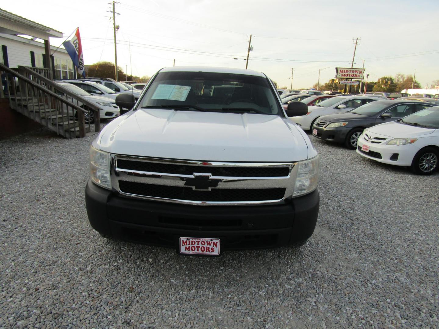 2012 White Chevrolet Silverado 1500 Work Truck Crew Cab Short Box 2WD (3GCPCPE0XCG) with an 5.3L V8 OHV 16V FFV engine, Automatic transmission, located at 15016 S Hwy 231, Midland City, AL, 36350, (334) 983-3001, 31.306210, -85.495277 - Photo#1