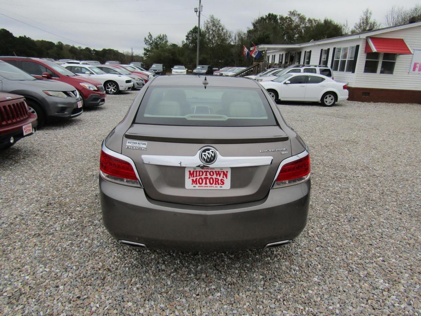 2011 Gray Buick LaCrosse CXS (1G4GE5GD1BF) with an 3.6L V6 DOHC 24V engine, Automatic transmission, located at 15016 S Hwy 231, Midland City, AL, 36350, (334) 983-3001, 31.306210, -85.495277 - Photo#6