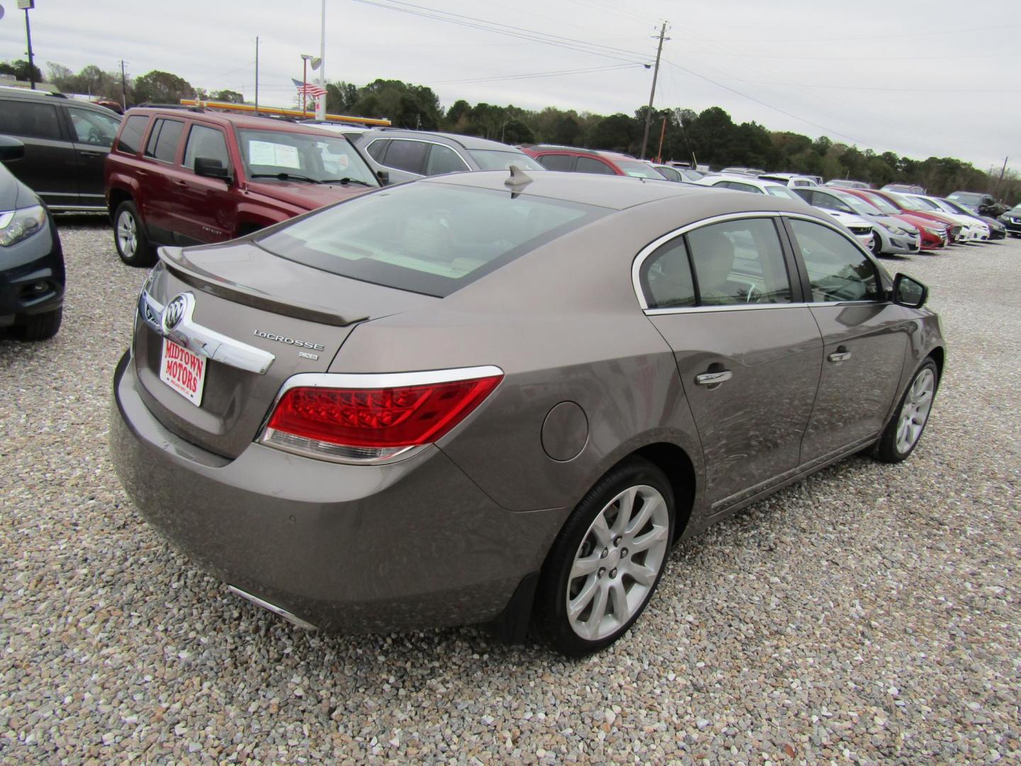 2011 Gray Buick LaCrosse CXS (1G4GE5GD1BF) with an 3.6L V6 DOHC 24V engine, Automatic transmission, located at 15016 S Hwy 231, Midland City, AL, 36350, (334) 983-3001, 31.306210, -85.495277 - Photo#7