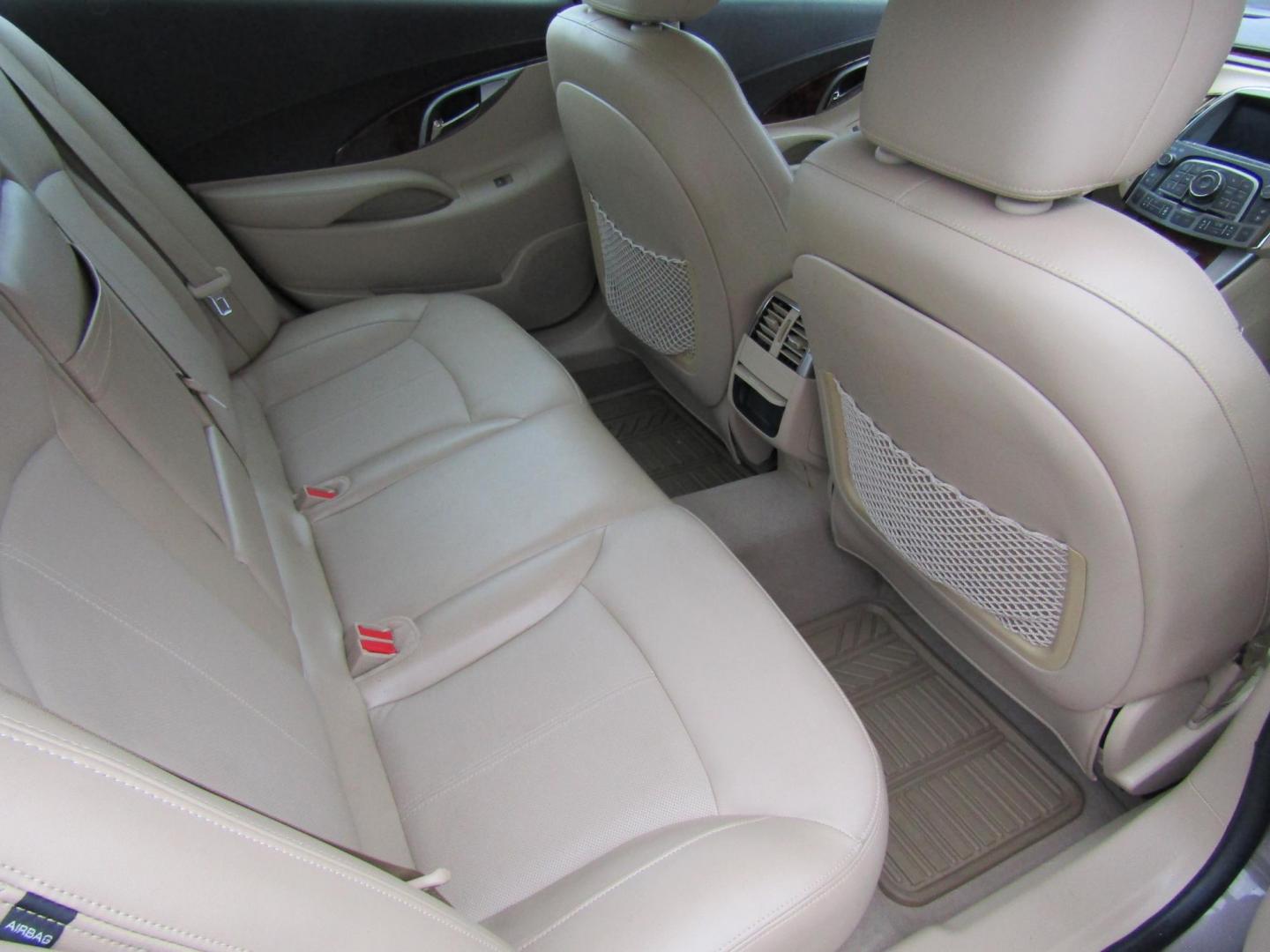 2011 Gray Buick LaCrosse CXS (1G4GE5GD1BF) with an 3.6L V6 DOHC 24V engine, Automatic transmission, located at 15016 S Hwy 231, Midland City, AL, 36350, (334) 983-3001, 31.306210, -85.495277 - Photo#8