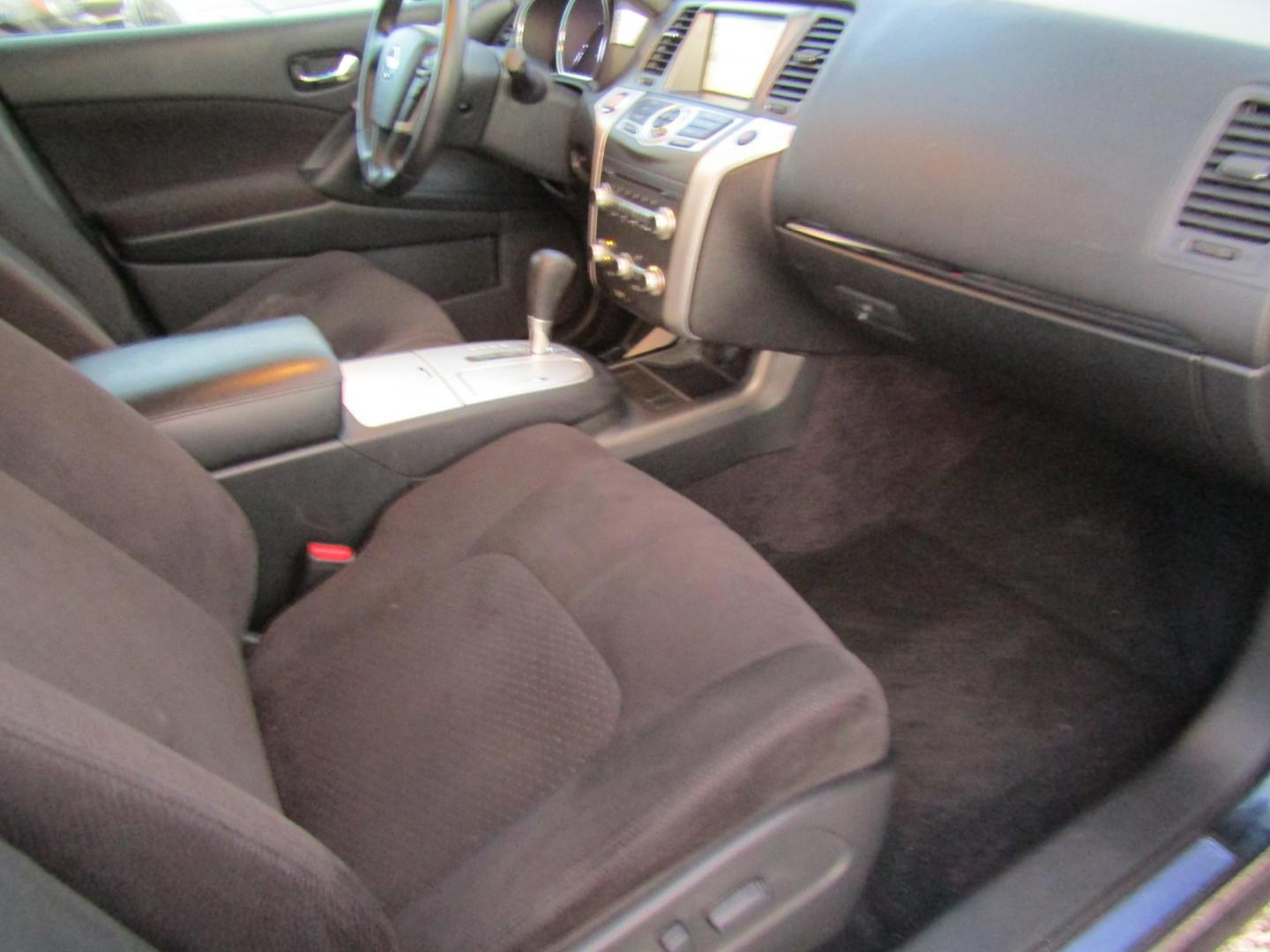 2012 Blue Nissan Murano SV (JN8AZ1MU1CW) with an 3.5L V6 DOHC 24V engine, Automatic transmission, located at 15016 S Hwy 231, Midland City, AL, 36350, (334) 983-3001, 31.306210, -85.495277 - Photo#9