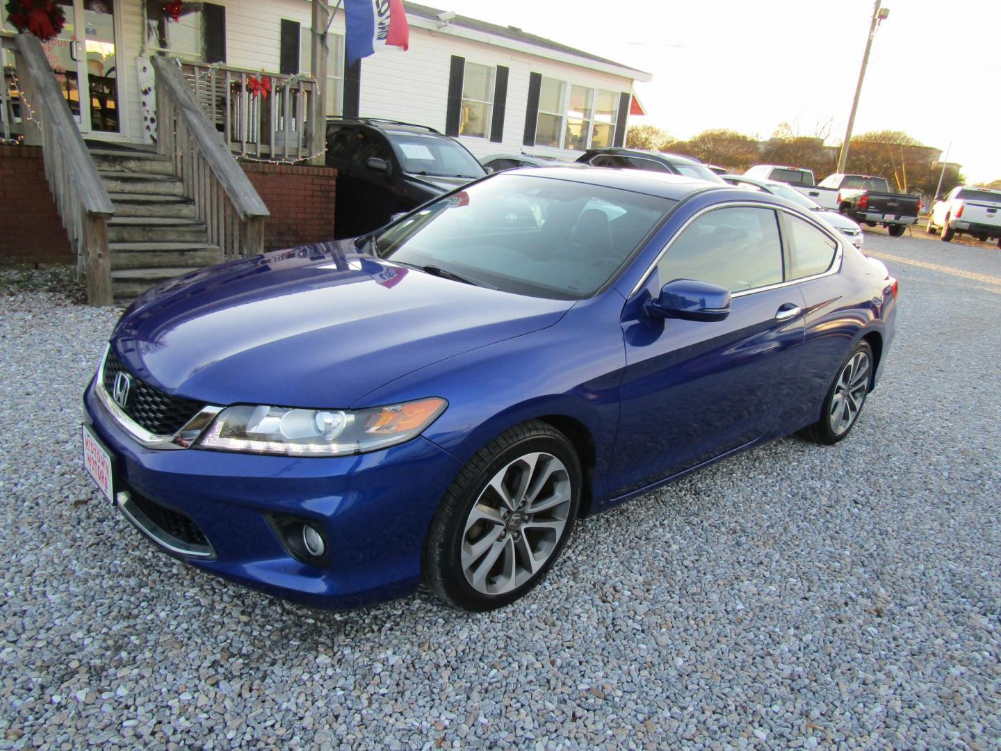 2013 Blue Honda Accord EX-L V6 Coupe AT (1HGCT2B85DA) with an 3.5L V6 SOHC 24V engine, Automatic transmission, located at 15016 S Hwy 231, Midland City, AL, 36350, (334) 983-3001, 31.306210, -85.495277 - Photo#2