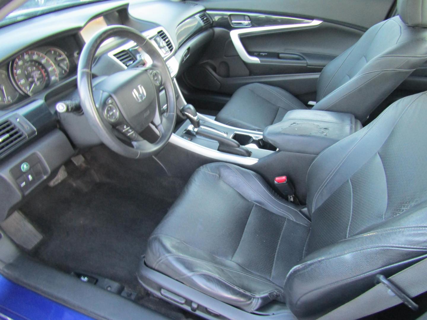 2013 Blue Honda Accord EX-L V6 Coupe AT (1HGCT2B85DA) with an 3.5L V6 SOHC 24V engine, Automatic transmission, located at 15016 S Hwy 231, Midland City, AL, 36350, (334) 983-3001, 31.306210, -85.495277 - Photo#3