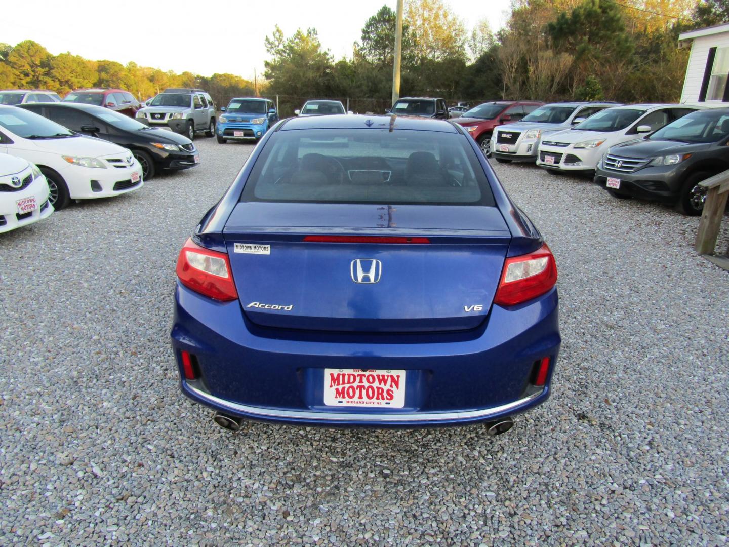 2013 Blue Honda Accord EX-L V6 Coupe AT (1HGCT2B85DA) with an 3.5L V6 SOHC 24V engine, Automatic transmission, located at 15016 S Hwy 231, Midland City, AL, 36350, (334) 983-3001, 31.306210, -85.495277 - Photo#5