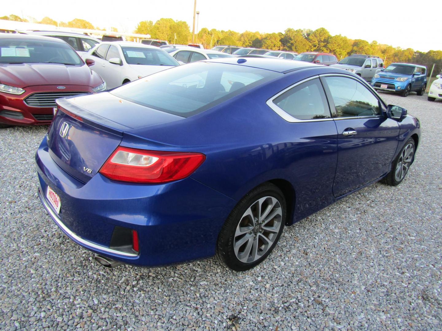 2013 Blue Honda Accord EX-L V6 Coupe AT (1HGCT2B85DA) with an 3.5L V6 SOHC 24V engine, Automatic transmission, located at 15016 S Hwy 231, Midland City, AL, 36350, (334) 983-3001, 31.306210, -85.495277 - Photo#6
