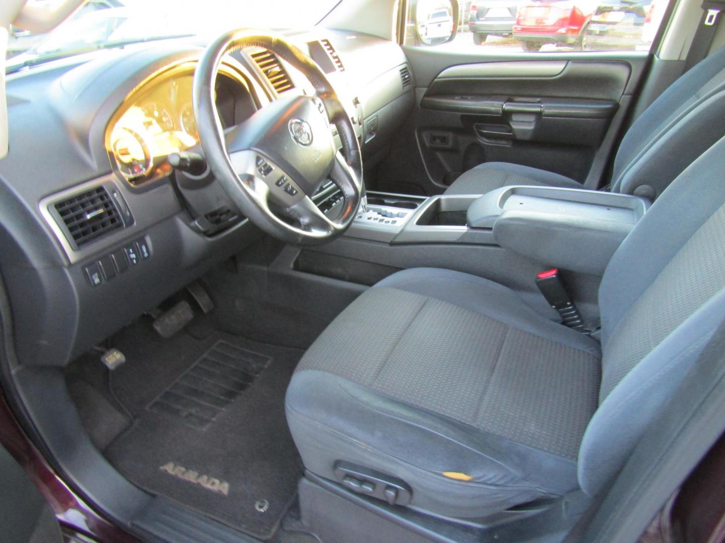 2014 Red Nissan Armada SL 2WD (5N1AA0ND3EN) with an 5.6L V8 DOHC 32V engine, Automatic transmission, located at 15016 S Hwy 231, Midland City, AL, 36350, (334) 983-3001, 31.306210, -85.495277 - Photo#3