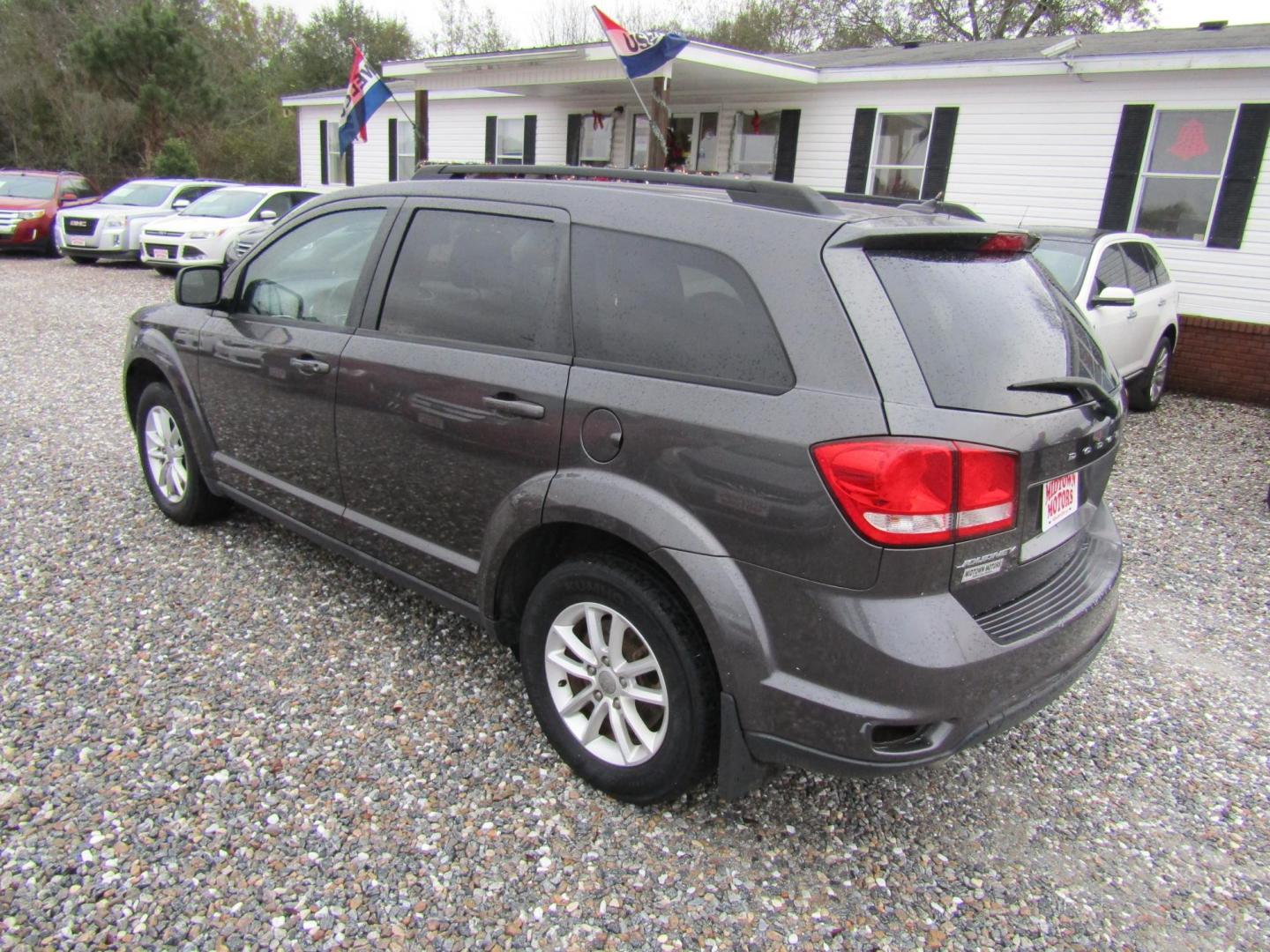 2016 Gray Dodge Journey SXT (3C4PDCBG5GT) with an 3.6L V6 DOHC 24V engine, Automatic transmission, located at 15016 S Hwy 231, Midland City, AL, 36350, (334) 983-3001, 31.306210, -85.495277 - Photo#5